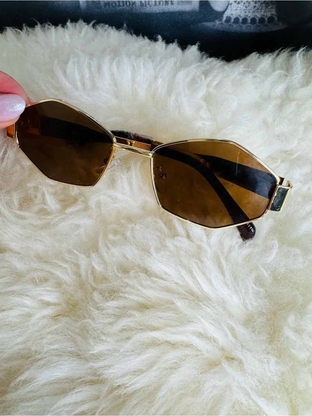 N/A stylish women